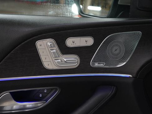 Used 2020 Mercedes-Benz GLS 450 4MATIC image 21