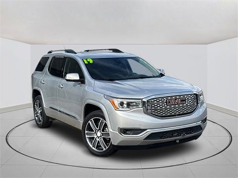 Used 2019 GMC Acadia Denali w/ Technology Package image 1
