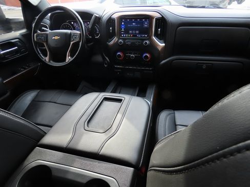 Used 2022 Chevrolet Silverado 1500 High Country image 17