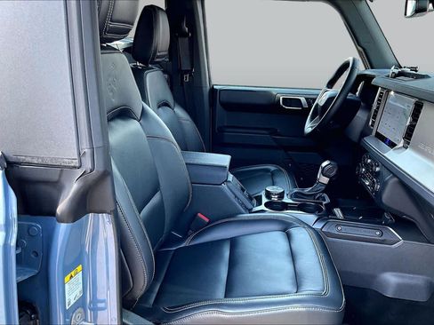 Certified 2025 Ford Bronco Outer Banks AWD/4WD image 11