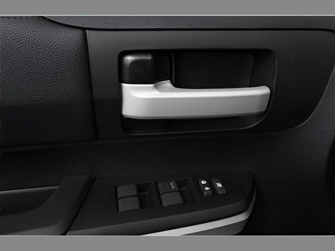 Used 2015 Toyota Tundra SR5 w/ TRD Off Road Package image 21