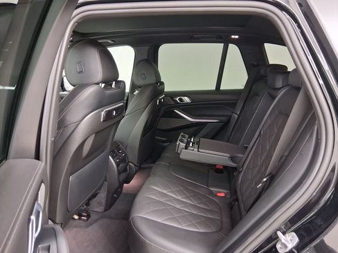 Used 2025 BMW X5 xDrive40i w/ M Sport Package AWD/4WD image 26