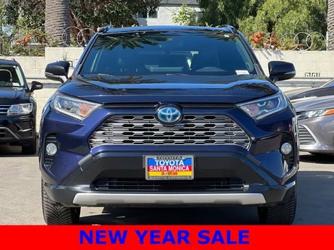 Used 2019 Toyota RAV4 XSE image 9