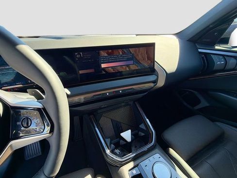 Used 2025 BMW X3 xDrive30i w/ Convenience Package image 28