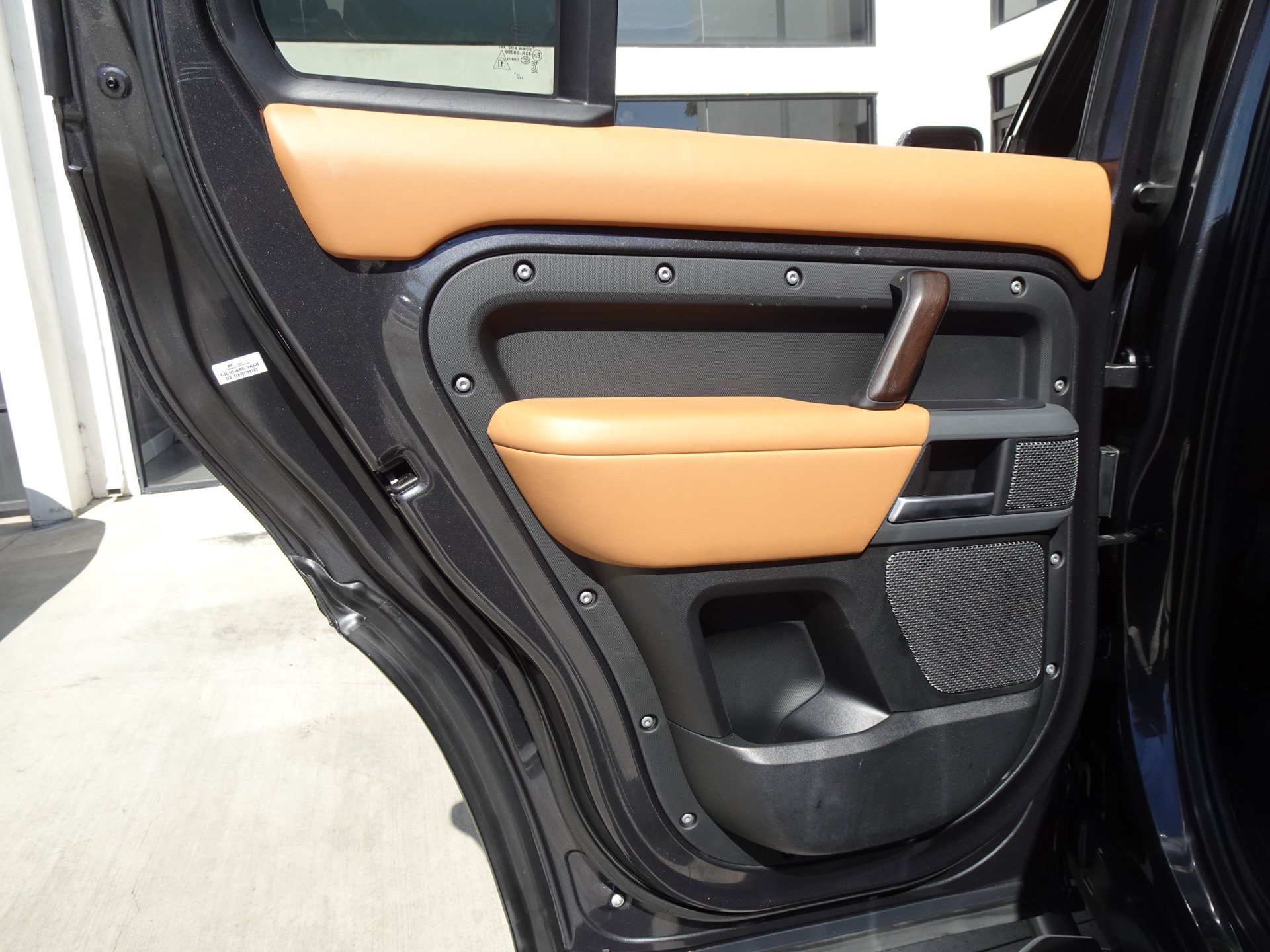 Used 2022 Land Rover Defender 110 X AWD/4WD image 15