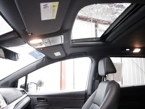 Certified 2023 Honda Odyssey Sport image 40