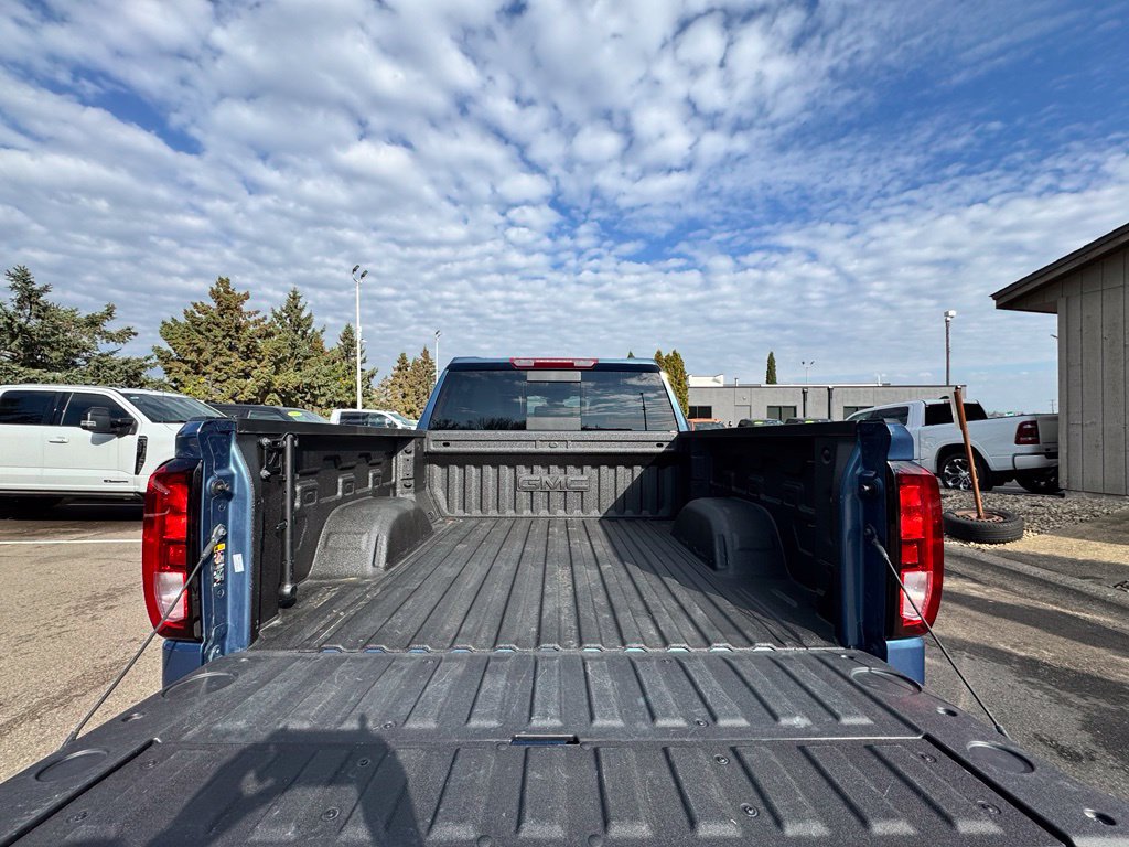 Used 2026 GMC Sierra 1500 Elevation w/ Elevation Premium Package AWD/4WD image 12