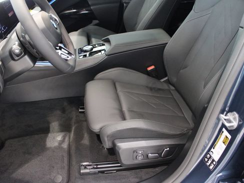 New 2026 BMW X3 xDrive30i w/ Premium Package AWD/4WD image 9