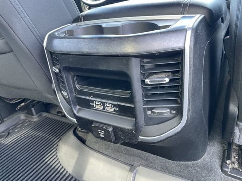 Used 2022 RAM 1500 Big Horn AWD/4WD image 25