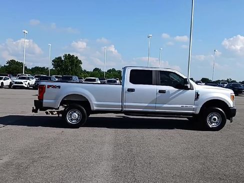 Used 2017 Ford F250 XL w/ Power Equipment Group AWD/4WD image 9