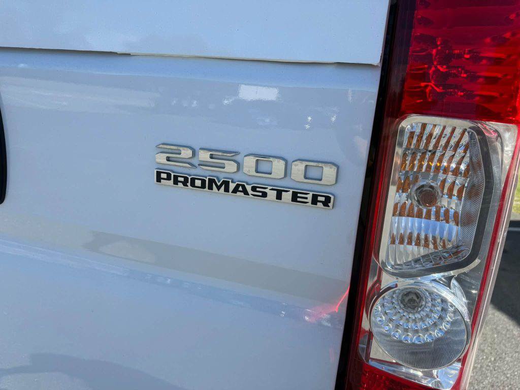 Used 2023 RAM ProMaster 2500 FWD image 9