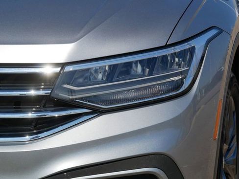 Certified 2023 Volkswagen Tiguan SE AWD/4WD image 10