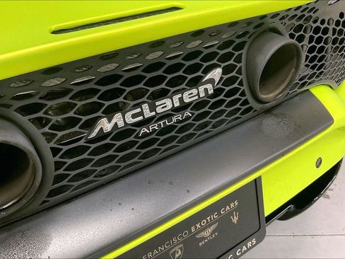 Used 2023 McLaren Artura image 18