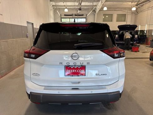 Used 2025 Nissan Rogue SL w/ SL Premium Package AWD/4WD image 5