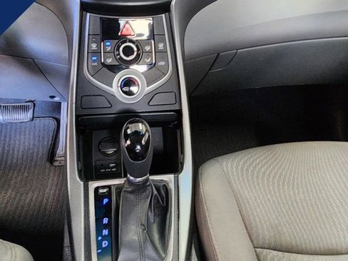 Used 2016 Hyundai Elantra SE FWD image 14