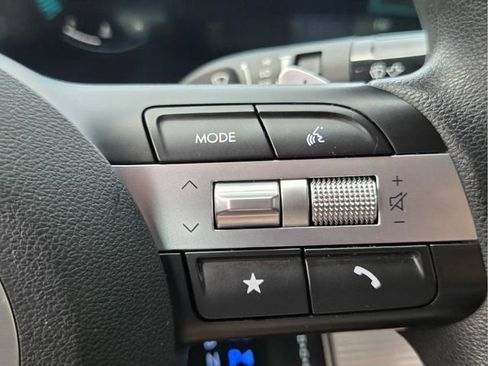 Used 2025 Hyundai Sonata SEL FWD image 33