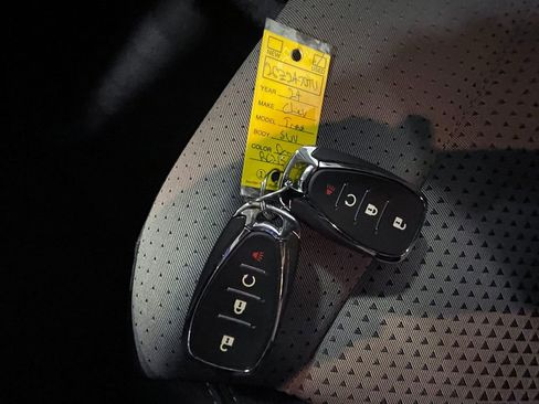 Used 2024 Chevrolet Trax LT FWD image 36