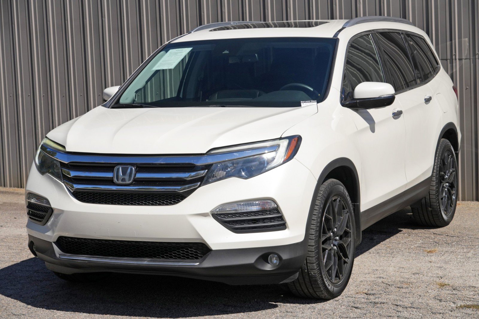 Used 2017 Honda Pilot Touring image 47