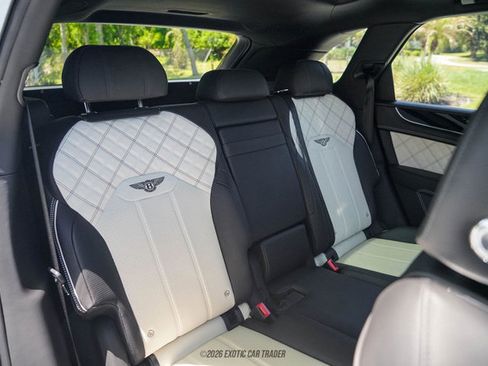Used 2021 Bentley Bentayga image 72