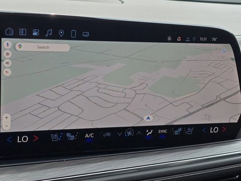 New 2025 Chevrolet Suburban Premier image 4