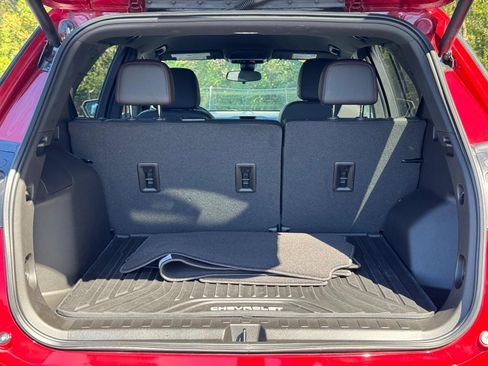 Used 2022 Chevrolet Equinox RS w/ Infotainment Package image 4