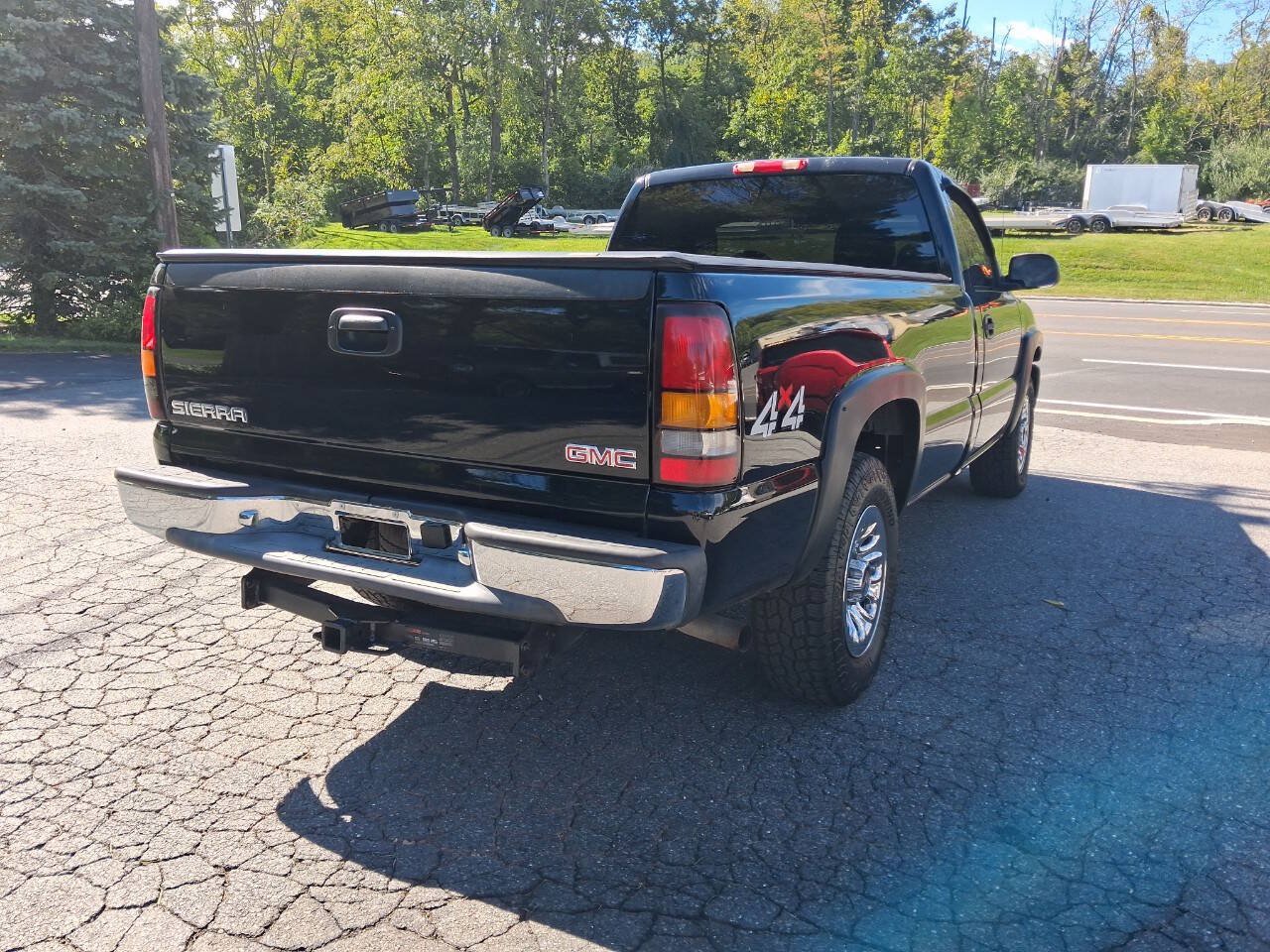 Used 2007 GMC Sierra 1500 W/T AWD/4WD image 11