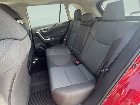 Used 2025 Toyota RAV4 XLE w/ Convenience Package FWD image 10