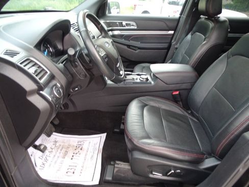 Used 2017 Ford Explorer 4WD Sport 3.5L 6-Cyl Turbo SUV image 16