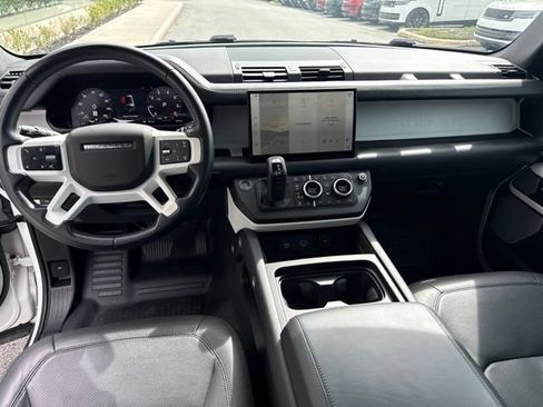 Used 2023 Land Rover Defender 130 SE AWD/4WD image 8