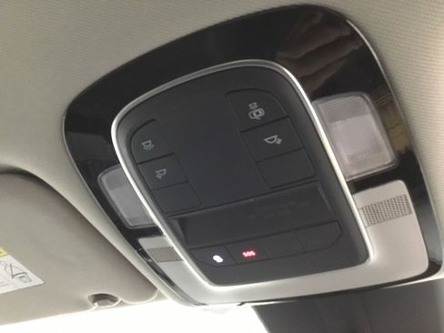 Used 2021 Hyundai Santa Fe SEL w/ Cargo Package image 30