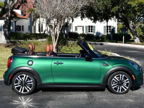Used 2023 MINI Cooper S w/ Signature Upholstery Package image 39