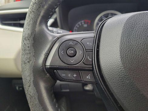 Used 2021 Toyota Corolla LE image 20