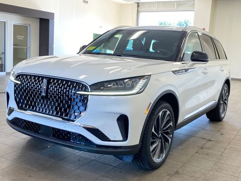 New 2026 Lincoln Aviator Reserve AWD/4WD image 4