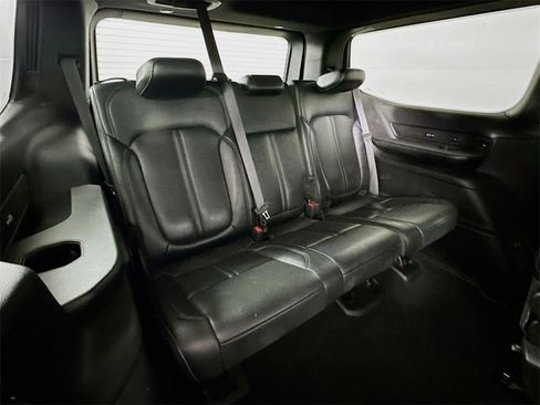 Used 2022 Jeep Wagoneer Series III w/ Premium Group I image 37