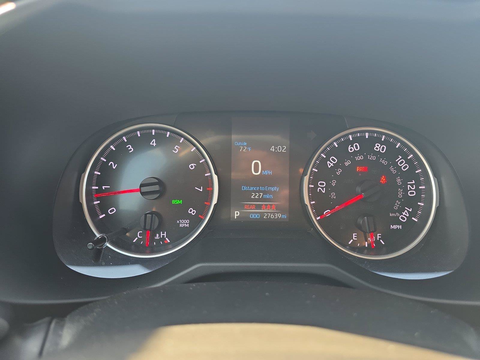 Used 2022 Toyota RAV4 XLE w/ XLE Grade Weather Package FWD image 12