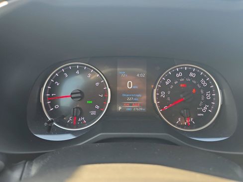 Used 2022 Toyota RAV4 XLE w/ XLE Grade Weather Package FWD image 12