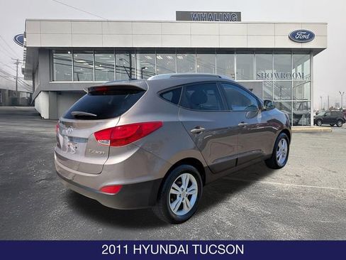 Used 2011 Hyundai Tucson GLS FWD image 7