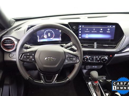 Used 2025 Chevrolet Trax RS w/ Driver Confidence Package FWD image 17