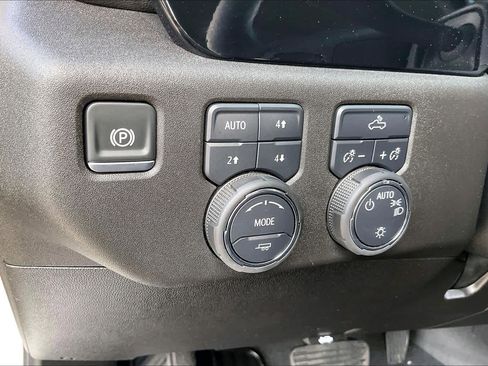 Certified 2025 Chevrolet Silverado 1500 LT w/ Texas Edition Plus image 13