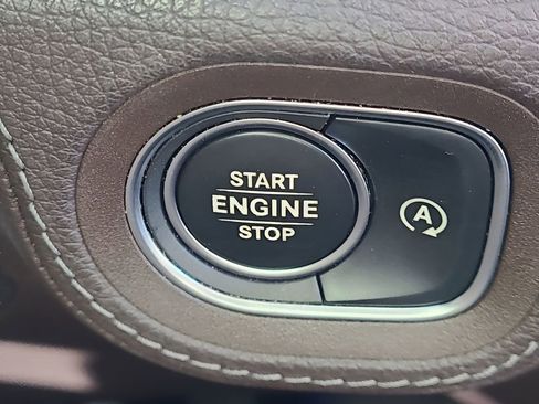 Used 2020 Mercedes-Benz GLE 350 4MATIC image 37