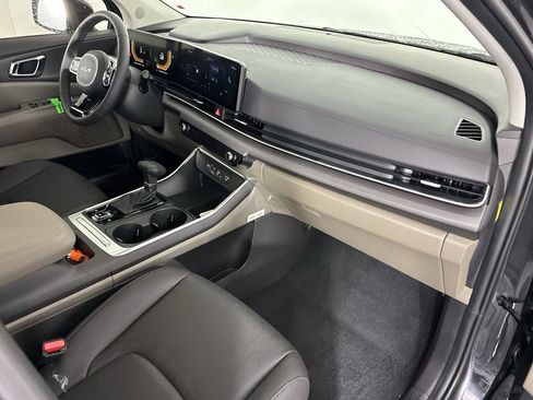 New 2026 Kia Carnival EX image 35