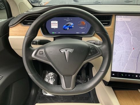 Used 2018 Tesla Model X 100D image 42