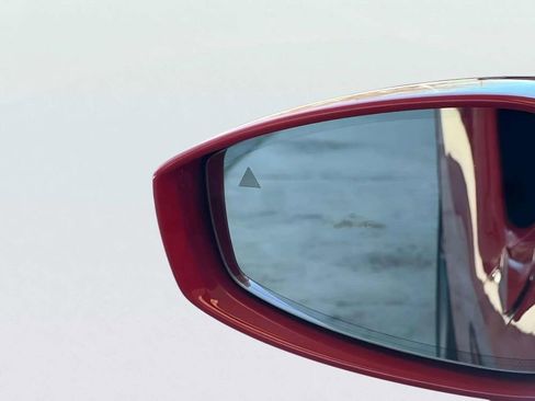 Used 2021 Ferrari F8 Tributo image 36