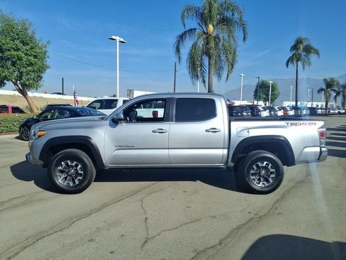 Used 2023 Toyota Tacoma TRD Off-Road AWD/4WD image 11