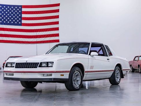 Used 1987 Chevrolet Monte Carlo SS RWD image 3