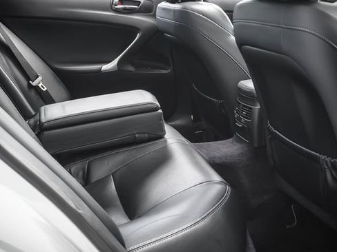 Used 2011 Lexus IS 250 w/ Premium Pkg Value Edition RWD image 23