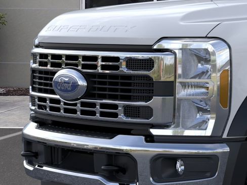 New 2025 Ford F450 XL w/ XL Chrome Package AWD/4WD image 17