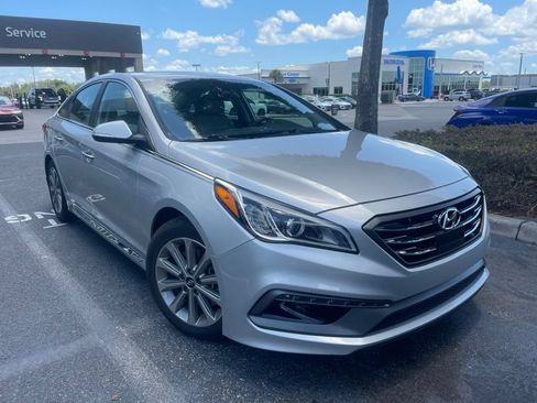 Used 2017 Hyundai Sonata Limited w/ Ultimate Package 04 FWD image 3