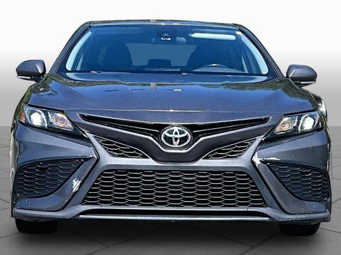 Used 2022 Toyota Camry SE FWD image 4