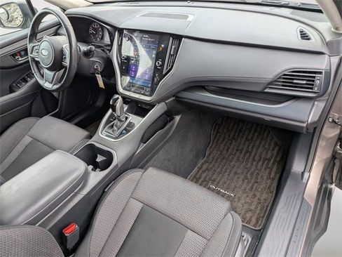Used 2022 Subaru Outback Premium image 29